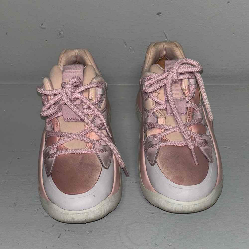 UGG Women's Pink and Cream Sneakers - Picture 2 of 13